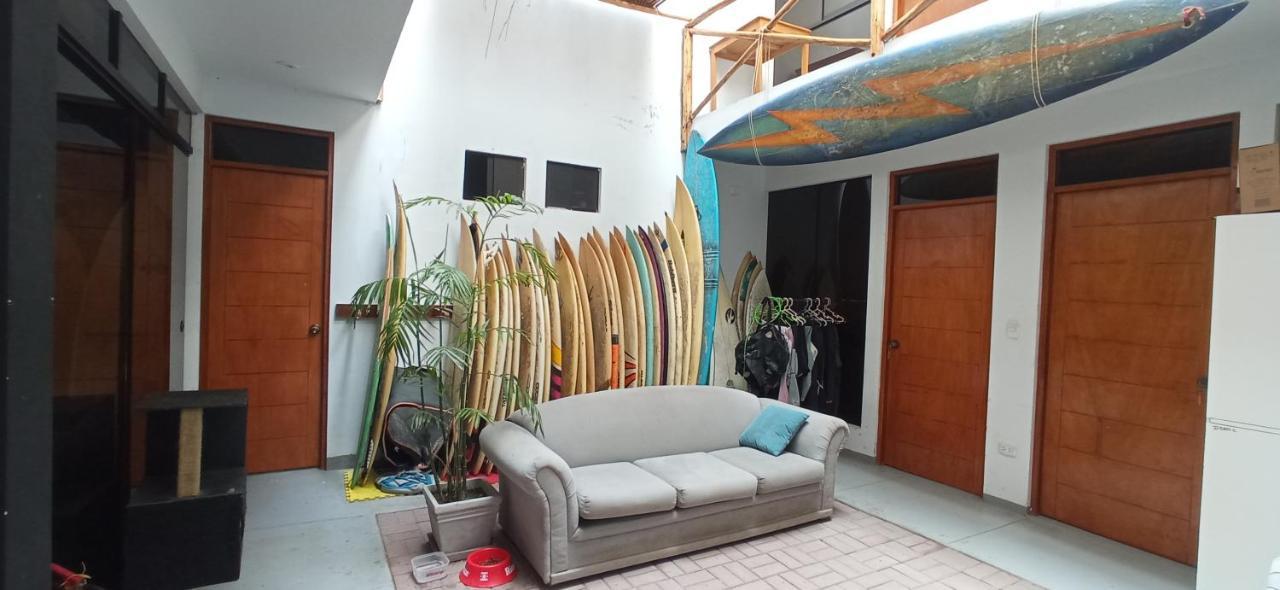 Bravo Hostels: Surf House Punta Hermosa Exterior photo